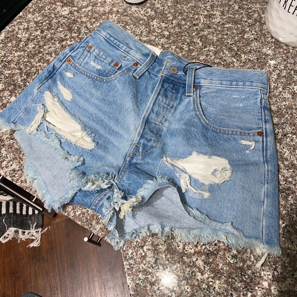 Levi’s shorts 501